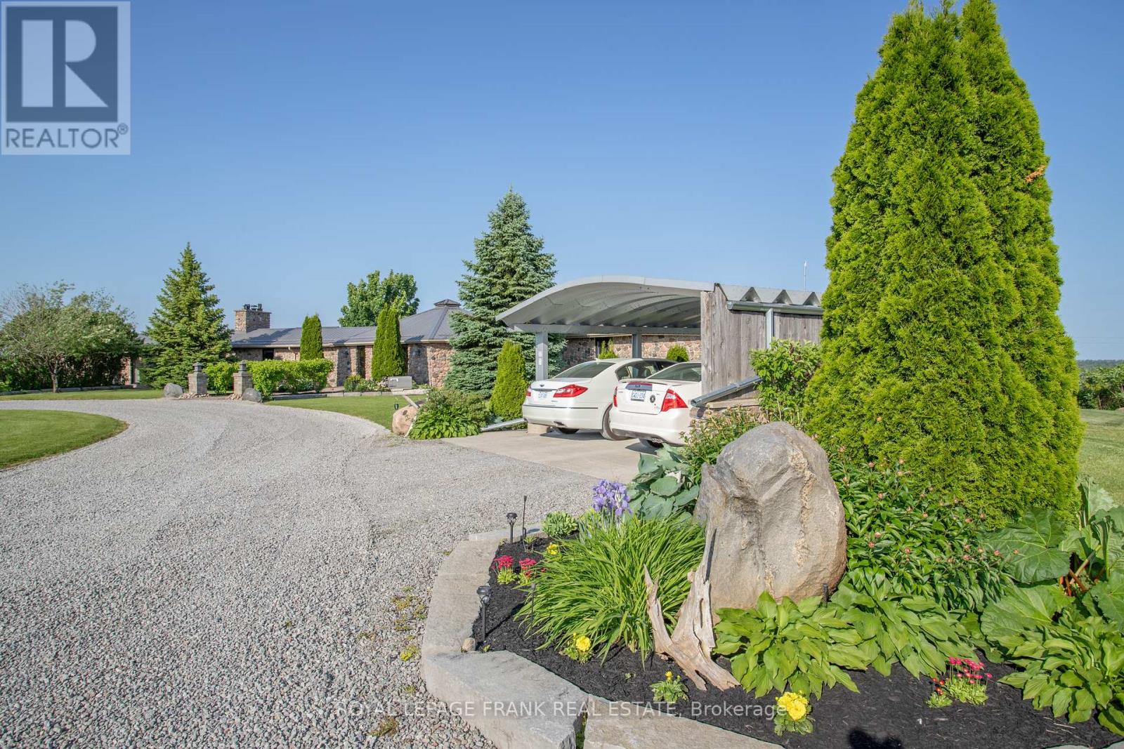 10 Cityview Heights, Kawartha Lakes, Ontario  K0L 1K0 - Photo 9 - X12223520