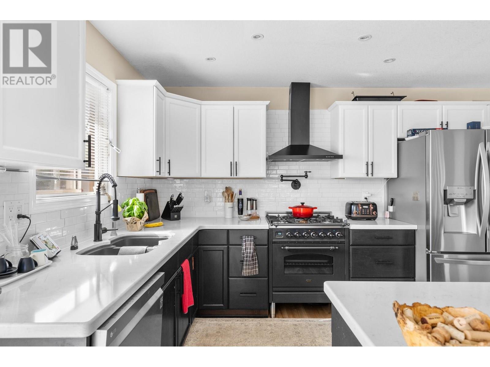 Property at 1001 30 Avenue Unit# 29 image 2