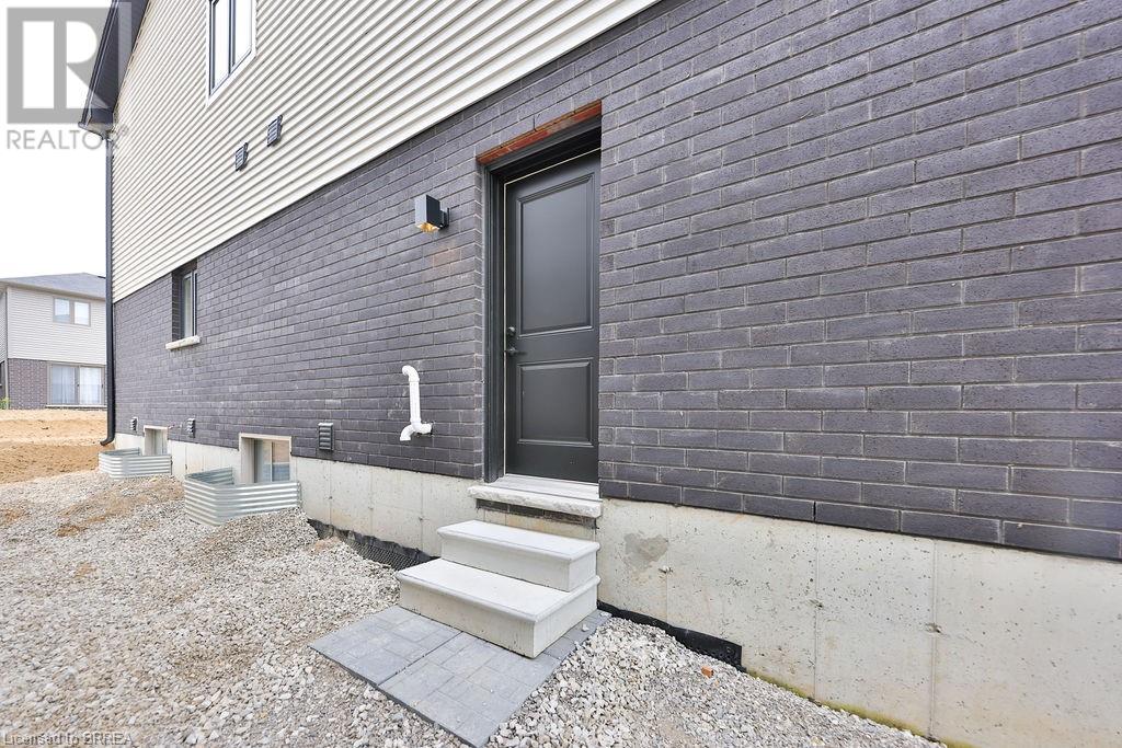 24 Broddy Avenue Unit# Lower, Brantford, Ontario  N3T 0V2 - Photo 4 - 40740676