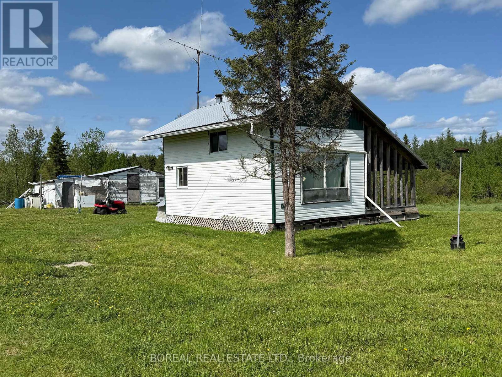295-299 Bentley Lake Road, Cochrane, Ontario P0L 1C0 - Photo 6 - T12223630