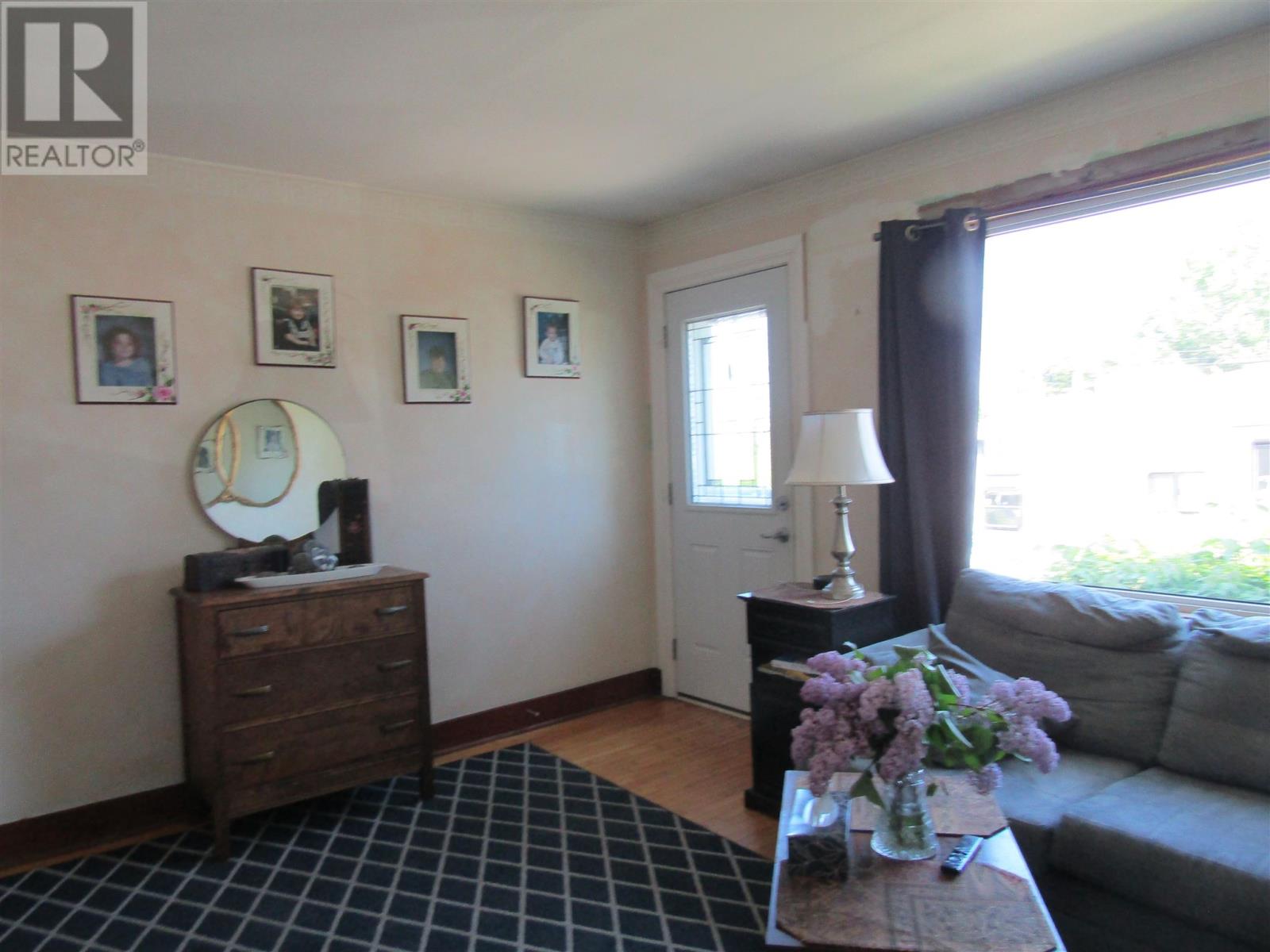 Property at 1816 Broadway Ave image 3