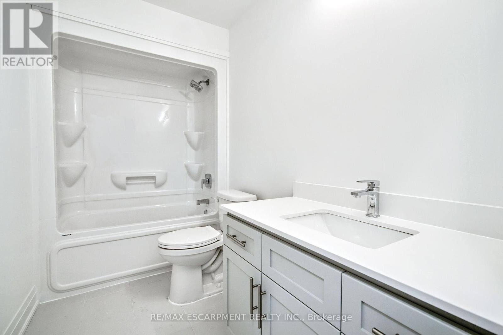 Property at 14 CLEAR VALLEY LANE image 4
