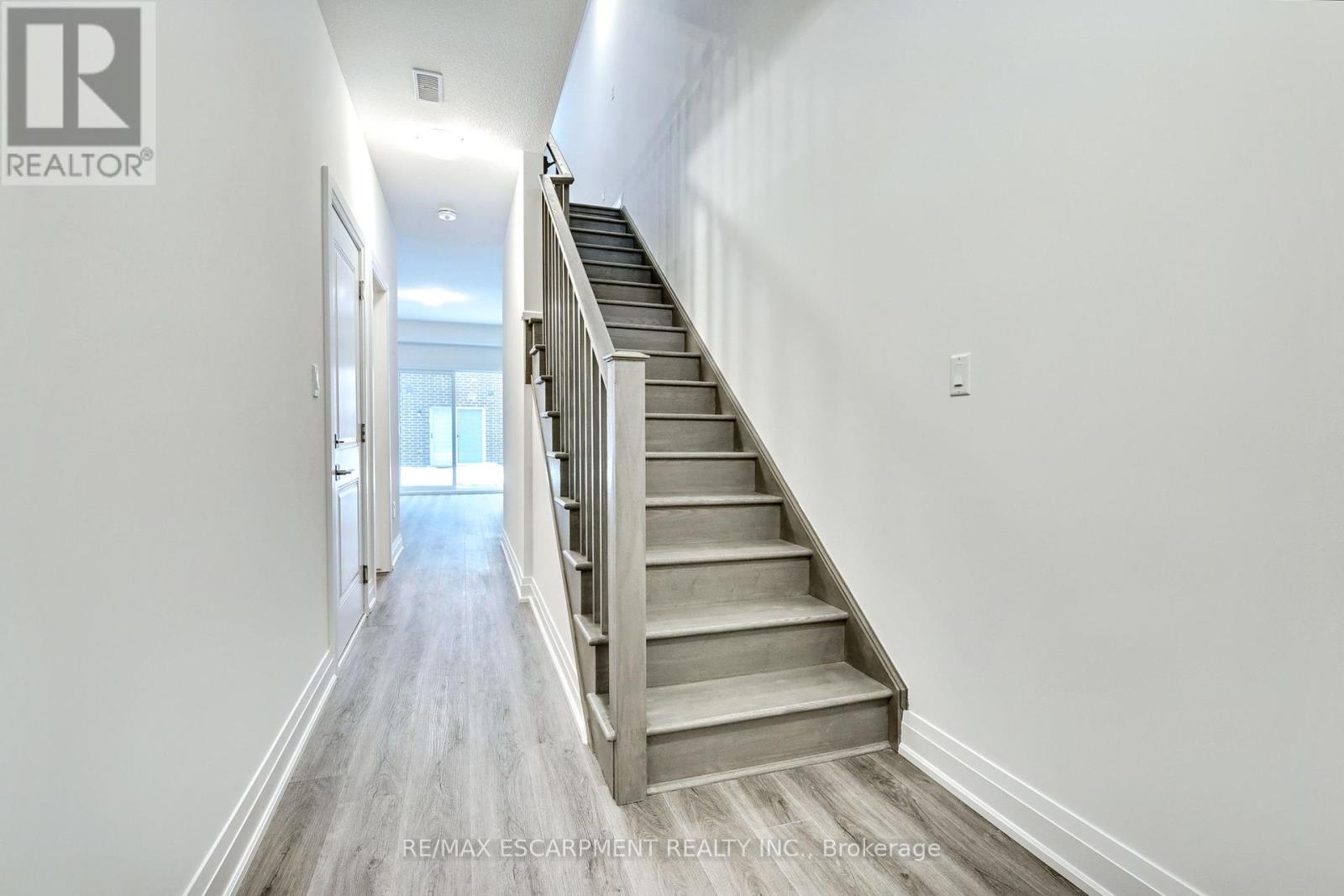 Property at 14 CLEAR VALLEY LANE image 3