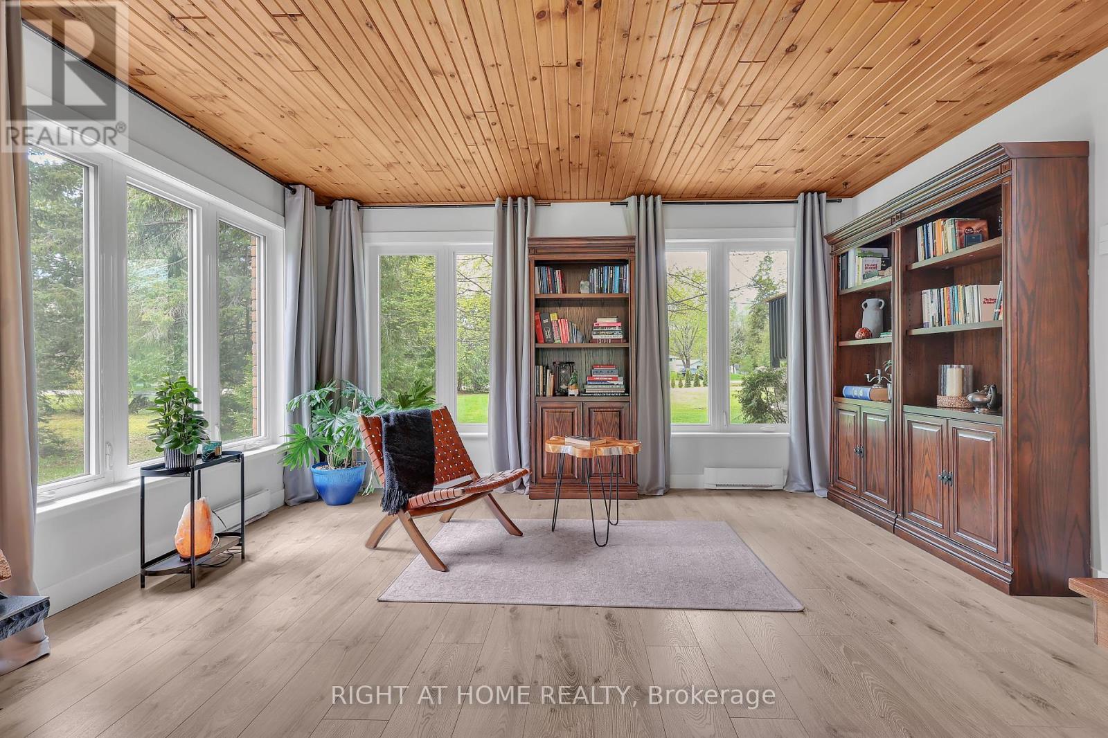 Property at 119 STURGEON GLEN ROAD image 2