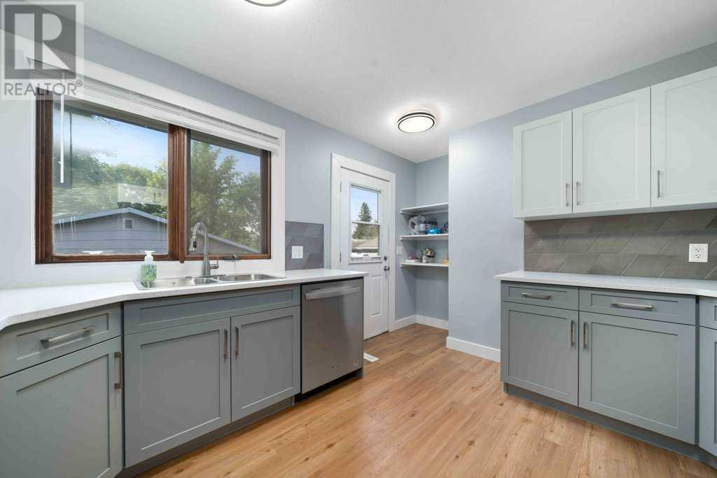 Property at 43 Greenbrook Way E image 5