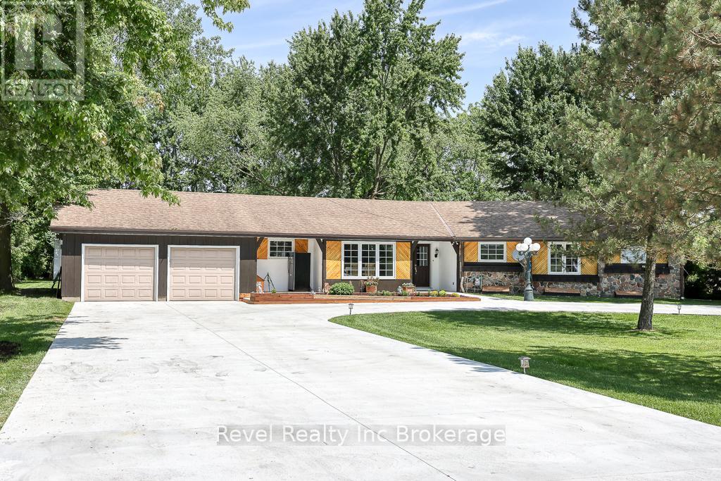 Property at 3880 DUNDAS STREET image 1
