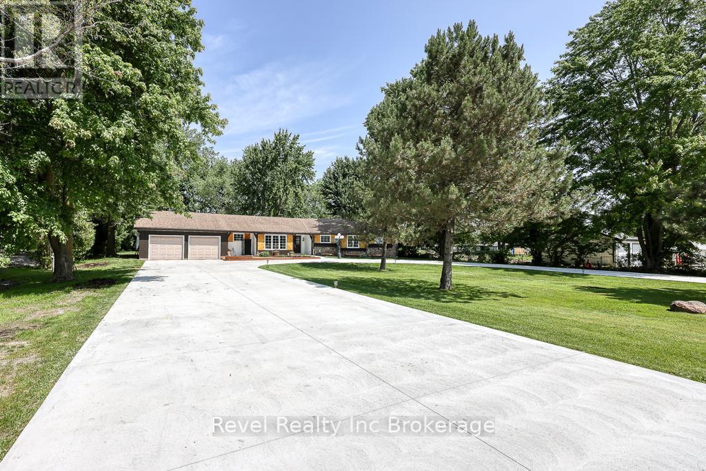 Property at 3880 DUNDAS STREET image 2