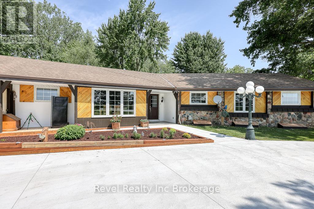 Property at 3880 DUNDAS STREET image 3