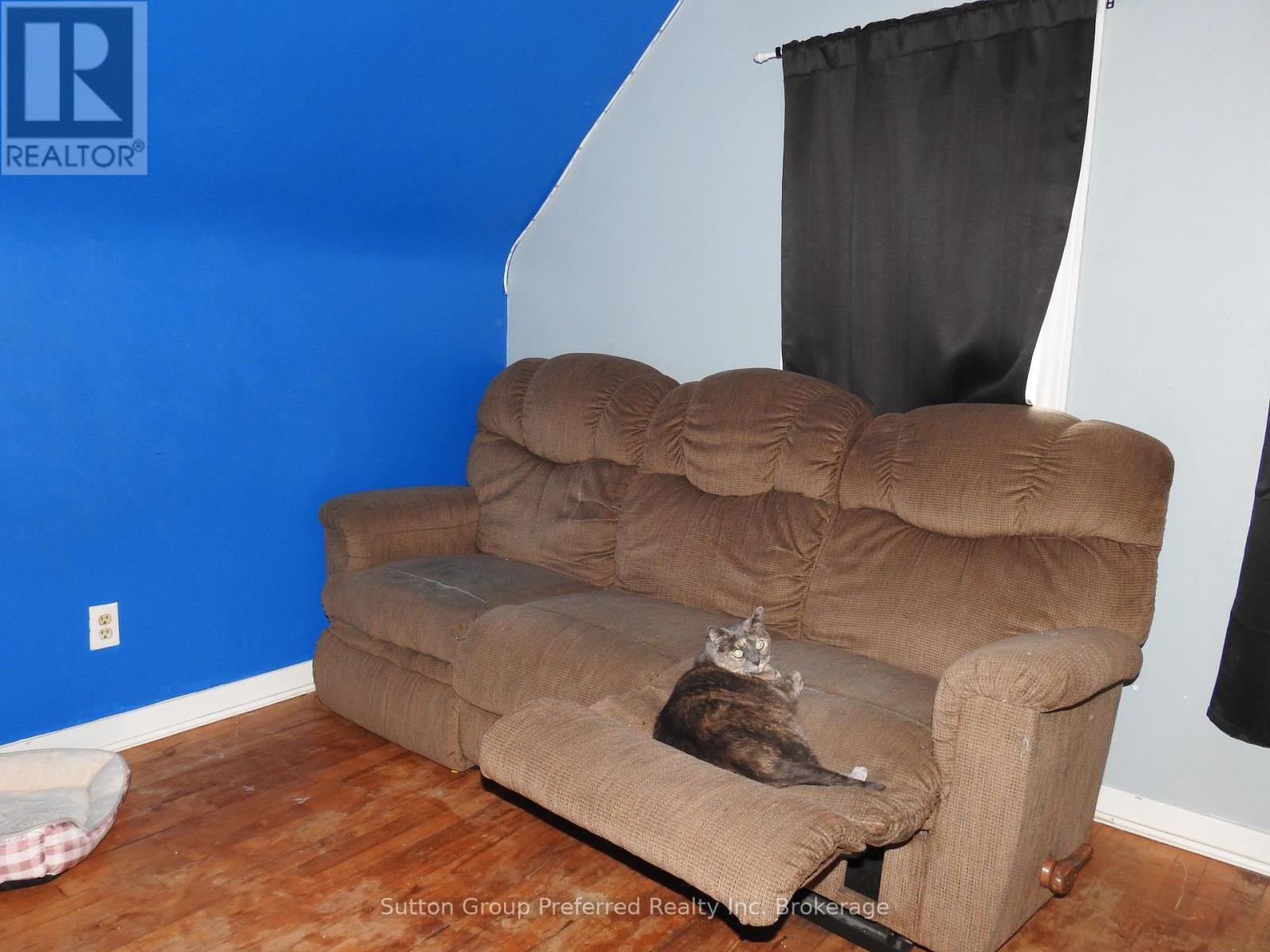 Property at 116 SUNNYSIDE AVENUE image 3