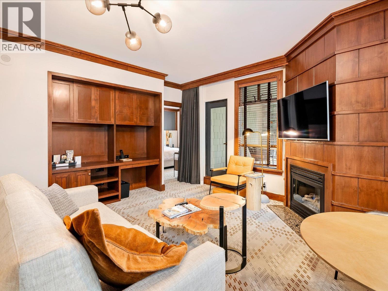 252 4591 Blackcomb Way, Whistler, British Columbia  V8E 0Y4 - Photo 4 - R2989625