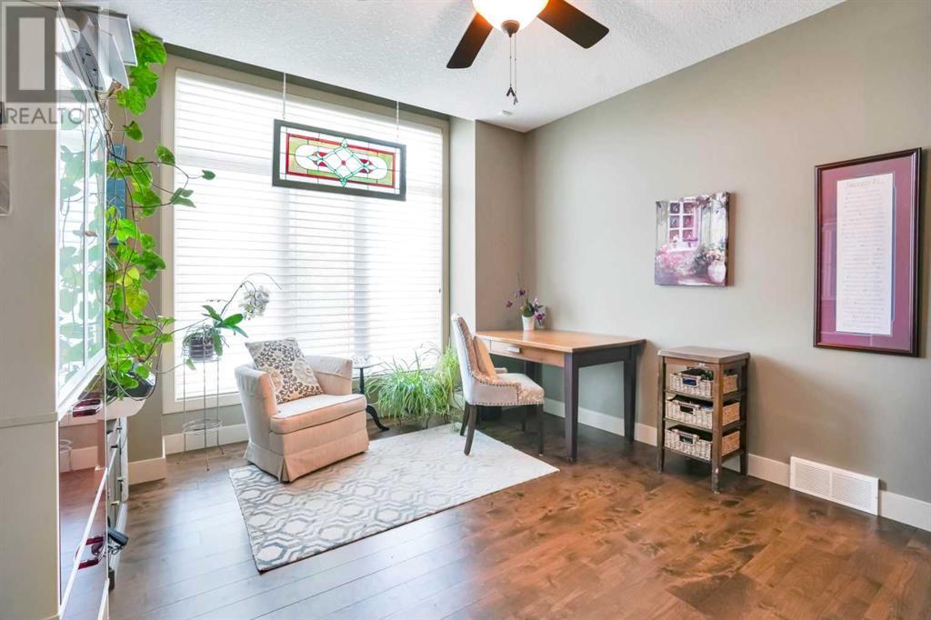 Property at 511 Evergreen Circle SW image 5