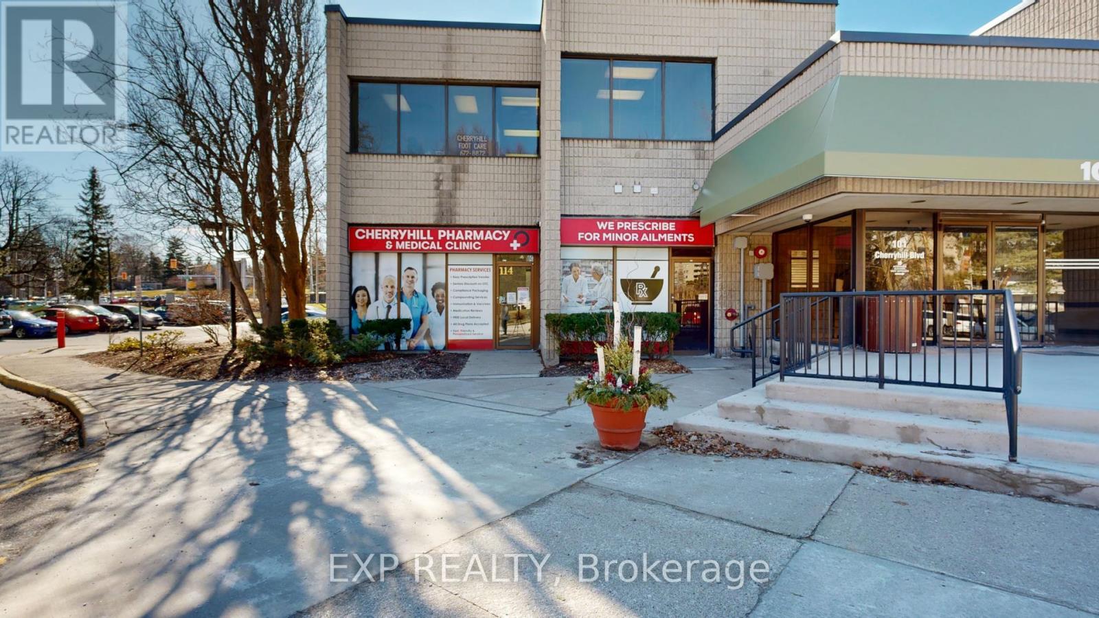 114 - 101 Cherryhill Boulevard, London North, Ontario  N6H 4S4 - Photo 2 - X12223538