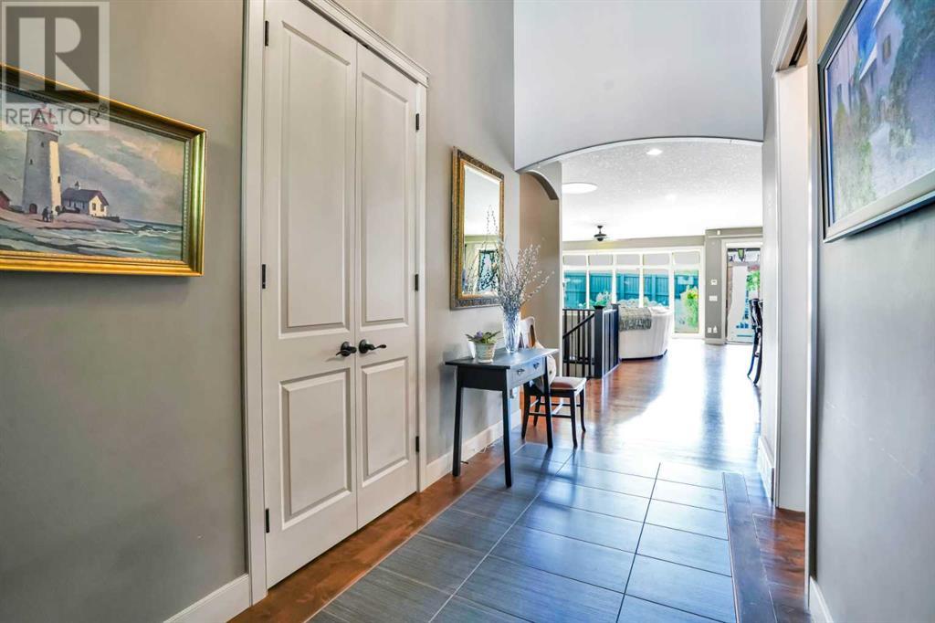 Property at 511 Evergreen Circle SW image 3