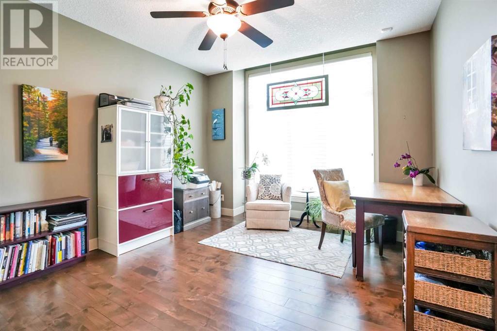 Property at 511 Evergreen Circle SW image 4