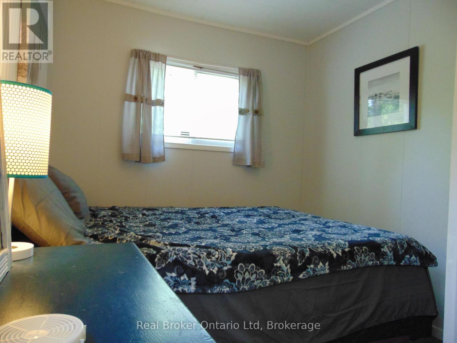 42 Thompson Avenue S, Native Leased Lands, Ontario  N0H 2L0 - Photo 13 - X12151697