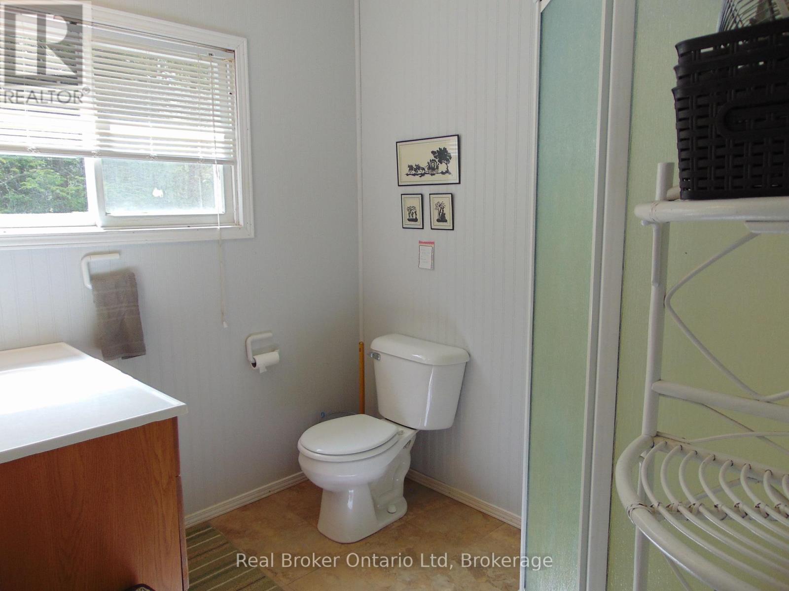 42 Thompson Avenue S, Native Leased Lands, Ontario  N0H 2L0 - Photo 15 - X12151697