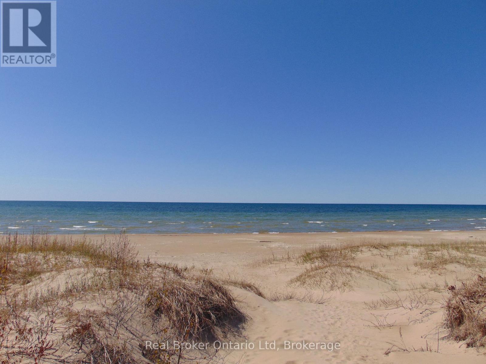 42 Thompson Avenue S, Native Leased Lands, Ontario  N0H 2L0 - Photo 20 - X12151697