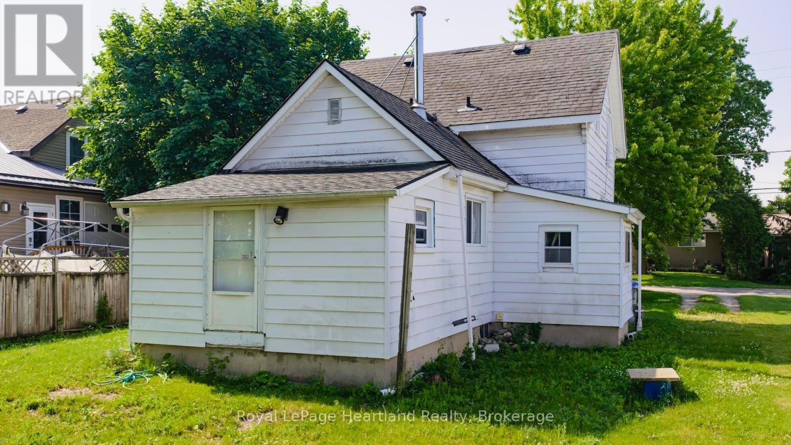 88 Richmond Street N, Bluewater, Ontario  N0M 1X0 - Photo 35 - X12223618