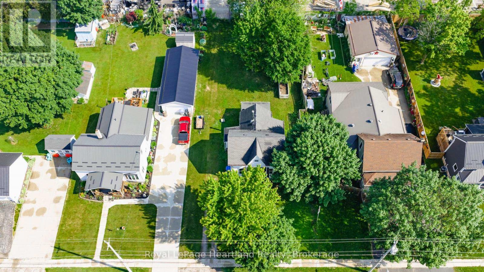 88 Richmond Street N, Bluewater, Ontario  N0M 1X0 - Photo 37 - X12223618