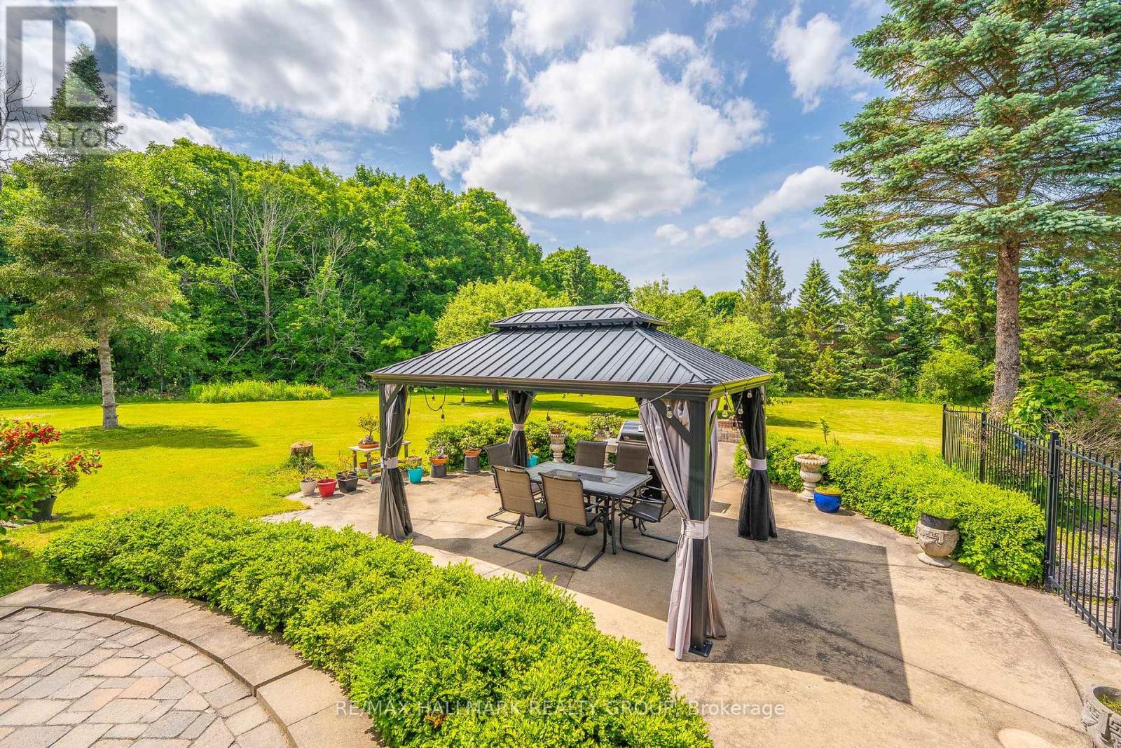 5749 Knights Drive, Ottawa, Ontario  K4M 1K2 - Photo 46 - X12223655