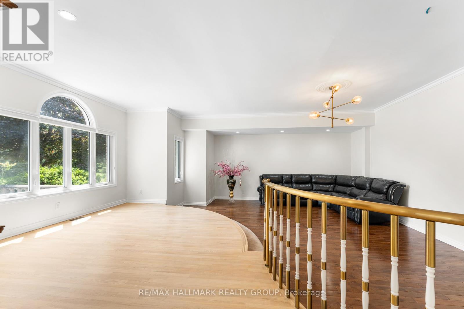 5749 Knights Drive, Ottawa, Ontario  K4M 1K2 - Photo 6 - X12223655