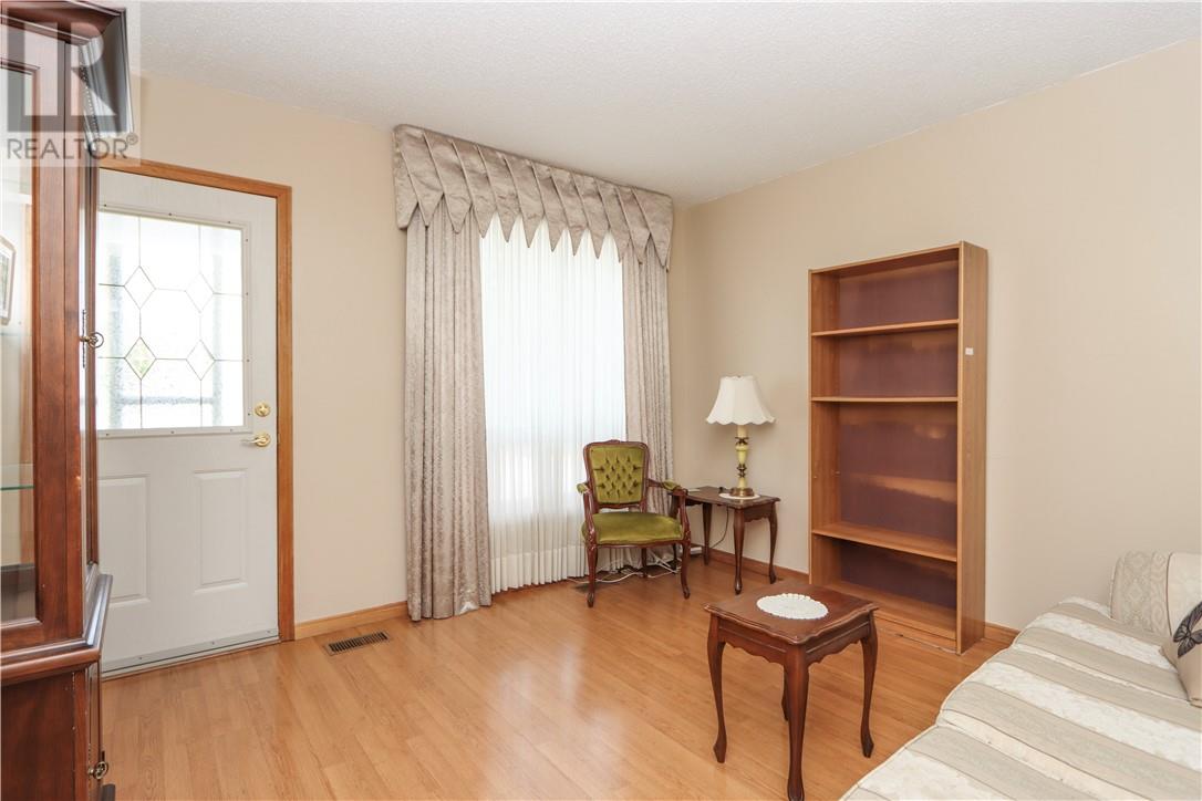 Property at 239 Wilma Street image 3