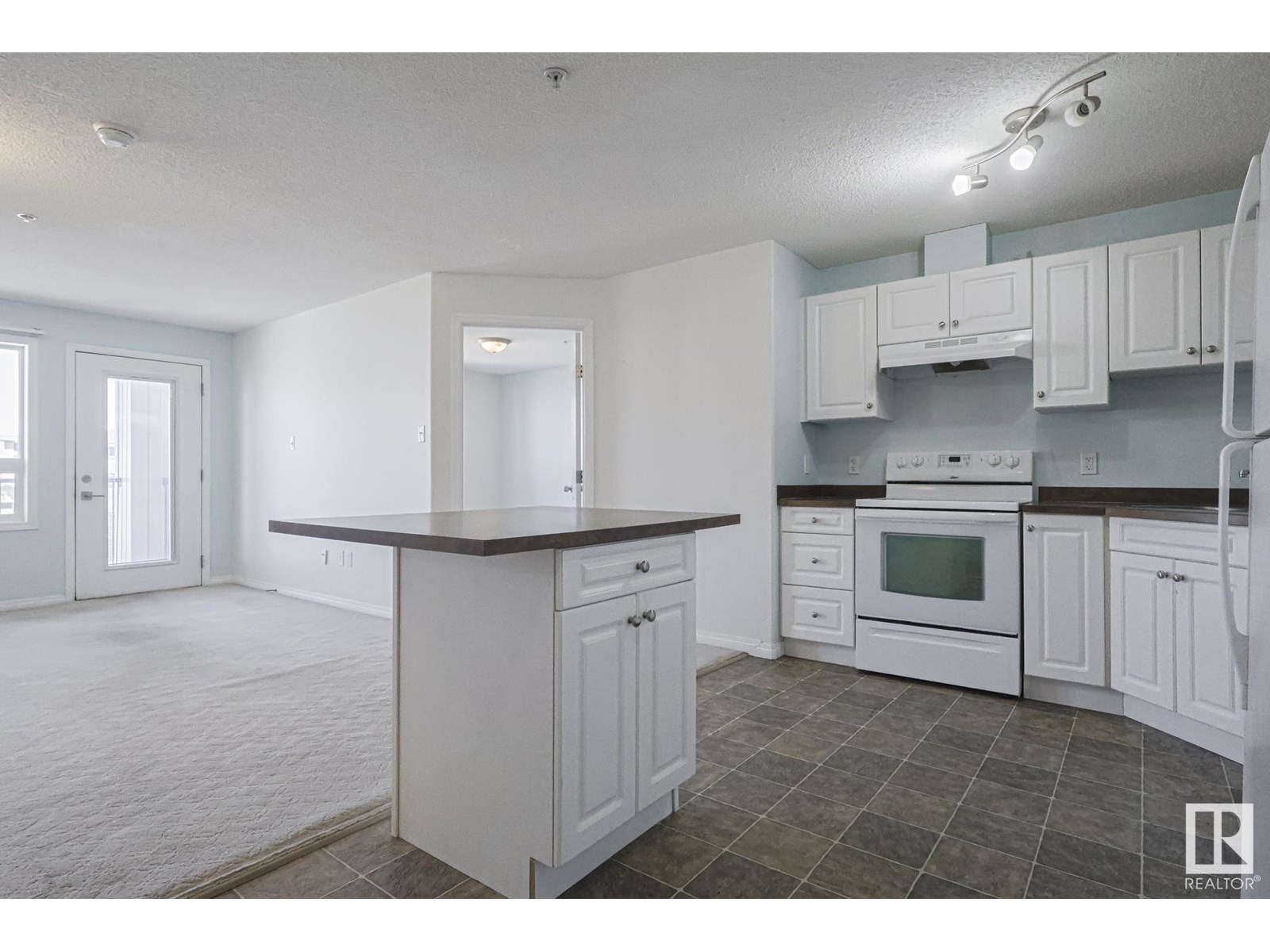 Property at #1305 9363 SIMPSON DR NW image 5