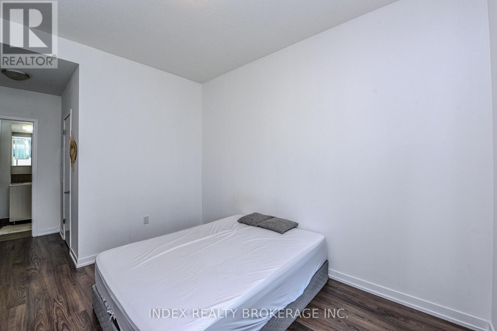 103 - 2560 Eglinton Avenue, Mississauga (Central Erin Mills), Ontario  L5M 0Y3 - Photo 15 - W12220453