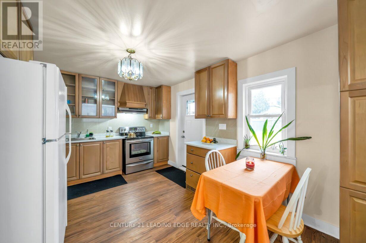 81 Lillington Avenue, Toronto, Ontario  M1N 3K6 - Photo 11 - E12223624