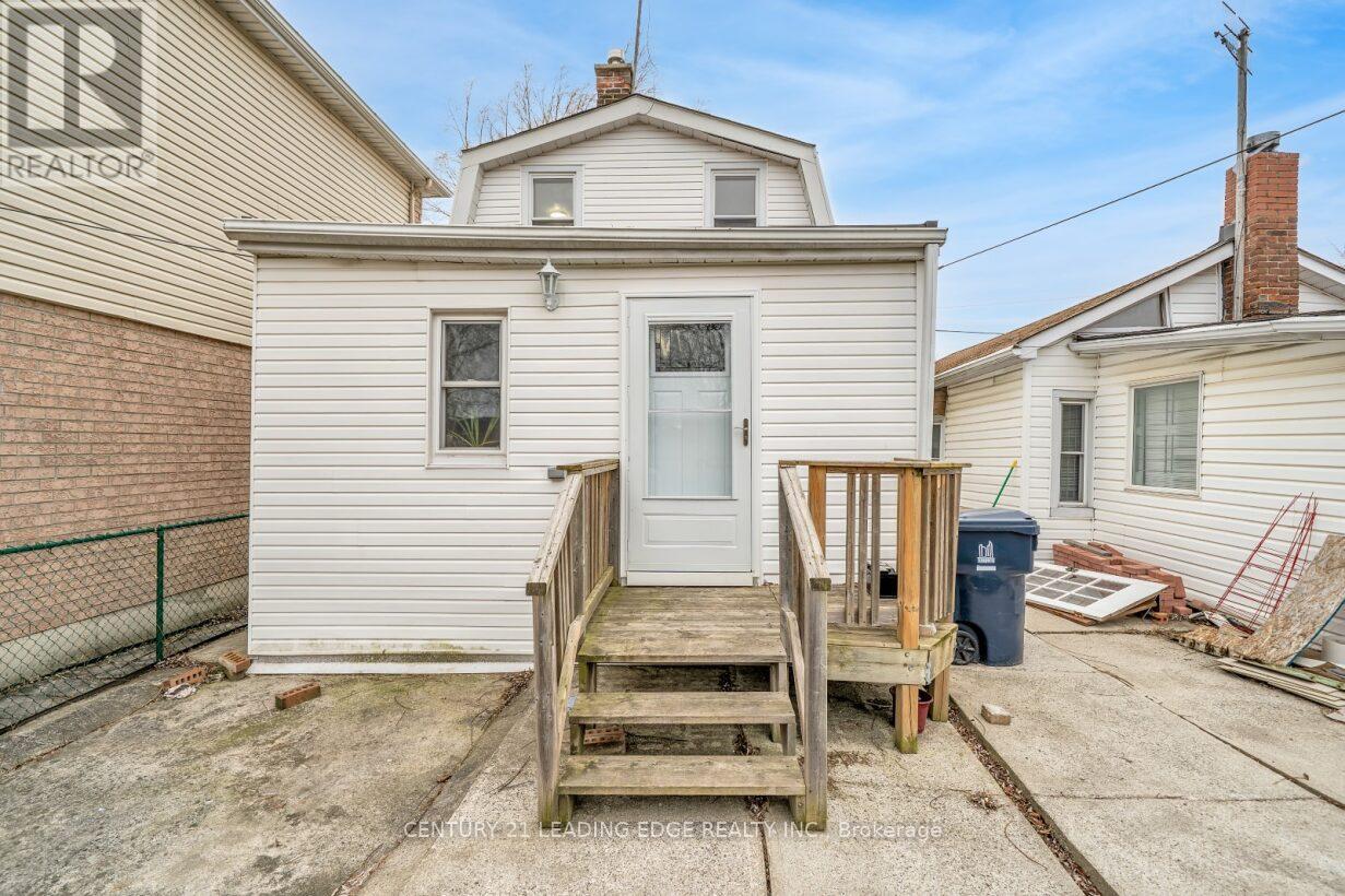 81 Lillington Avenue, Toronto, Ontario  M1N 3K6 - Photo 5 - E12223624