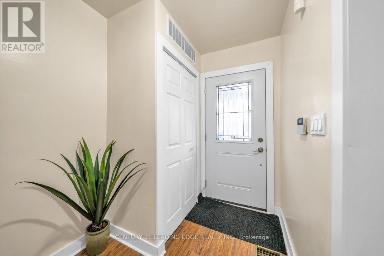 81 Lillington Avenue, Toronto, Ontario  M1N 3K6 - Photo 7 - E12223624