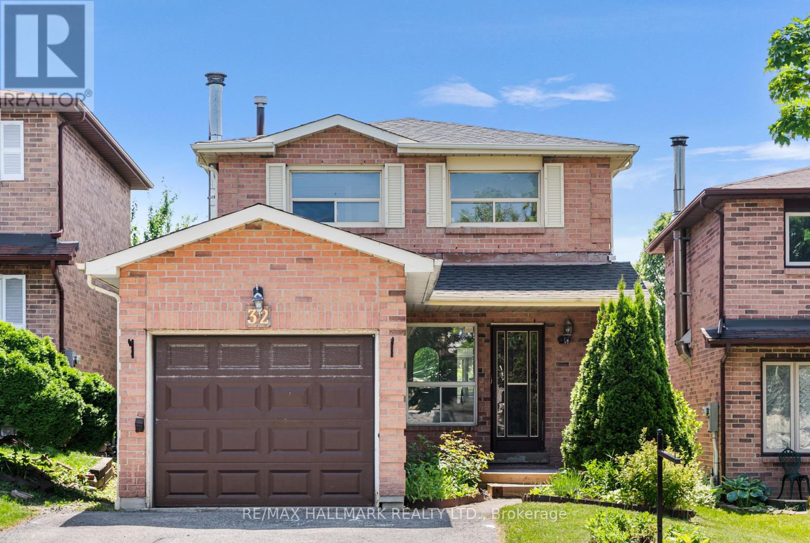 Property at 32 WOODWARD CRESCENT image 1