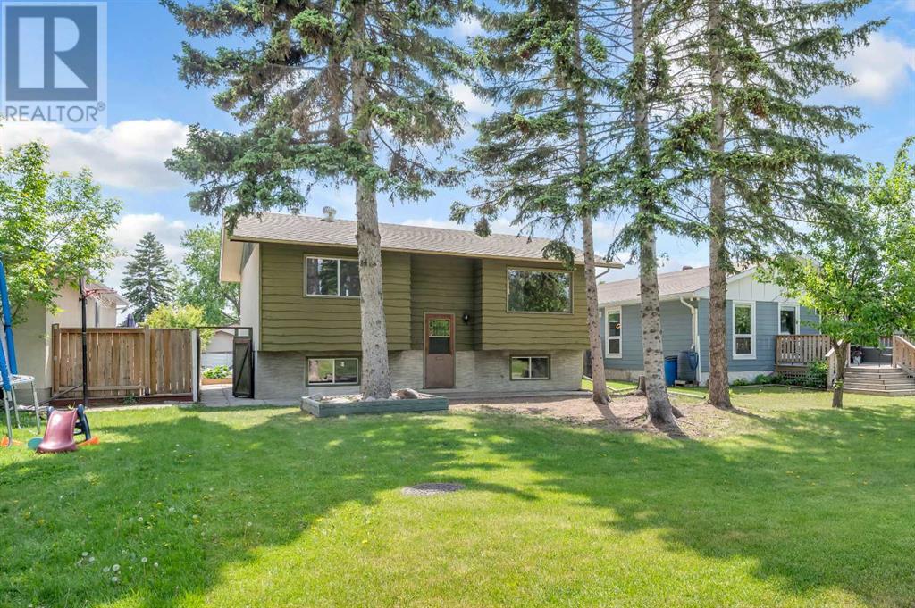 Property at 3436 33A Avenue SE image 4