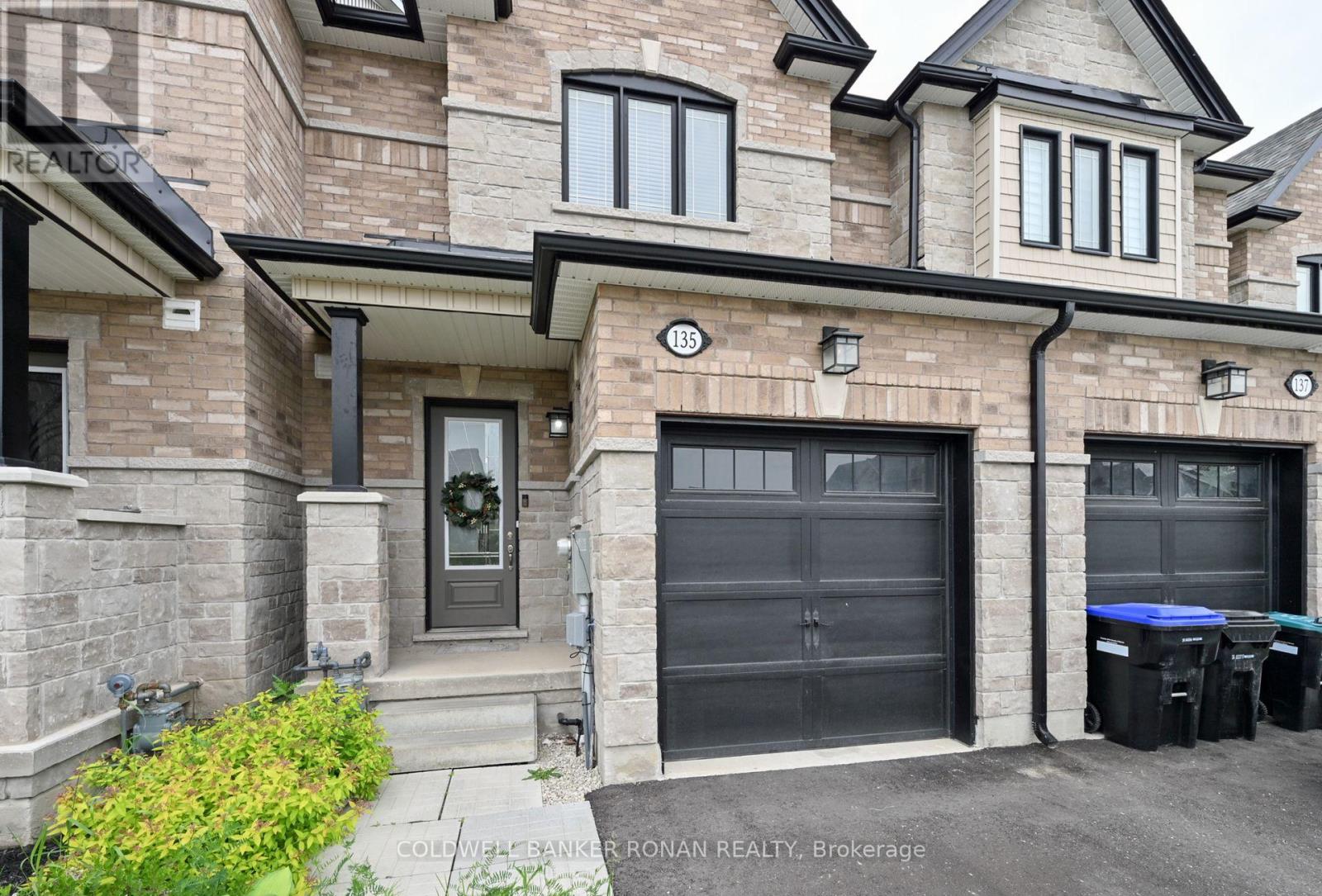 Property at 135 WALKER BOULEVARD image 2