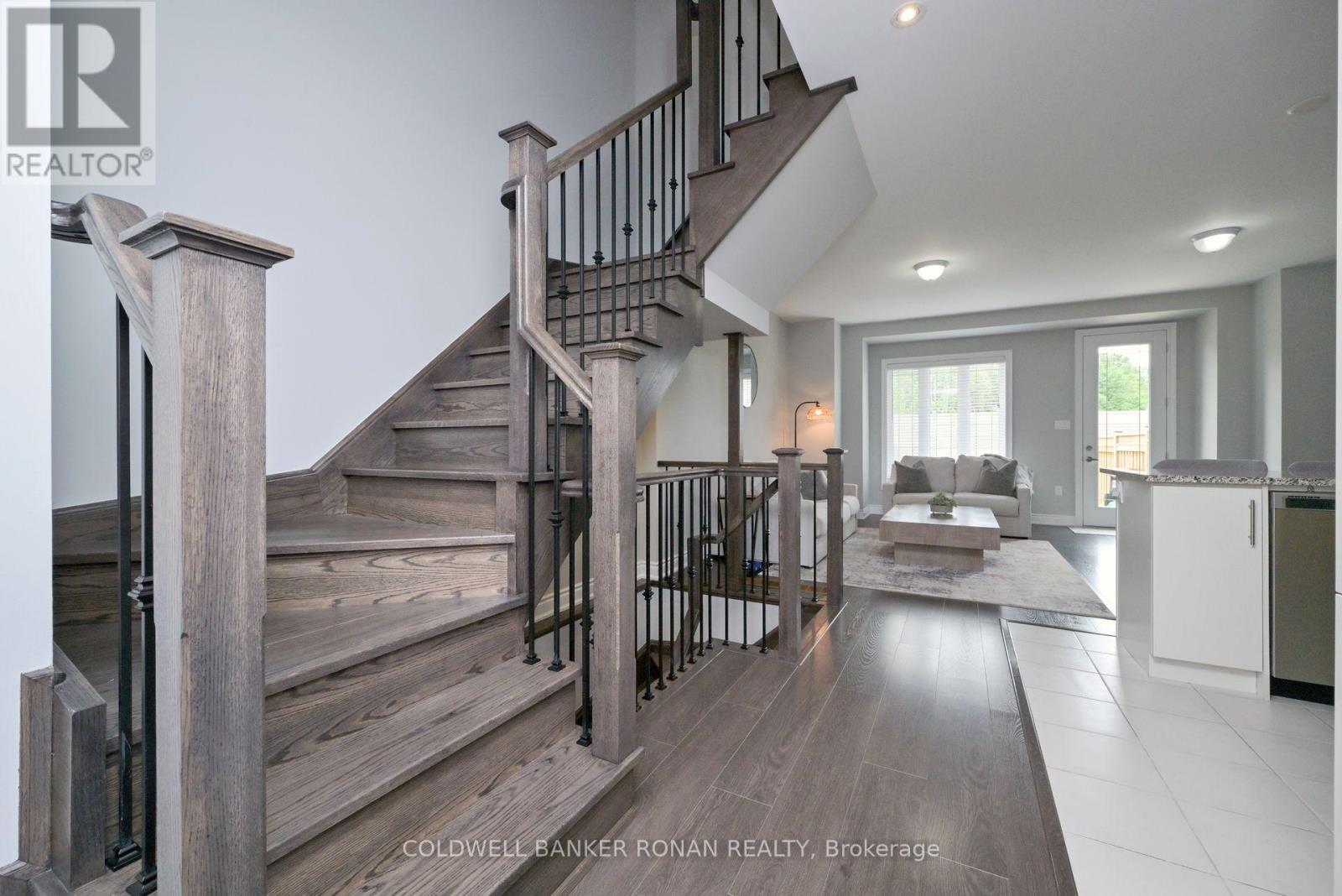 Property at 135 WALKER BOULEVARD image 5