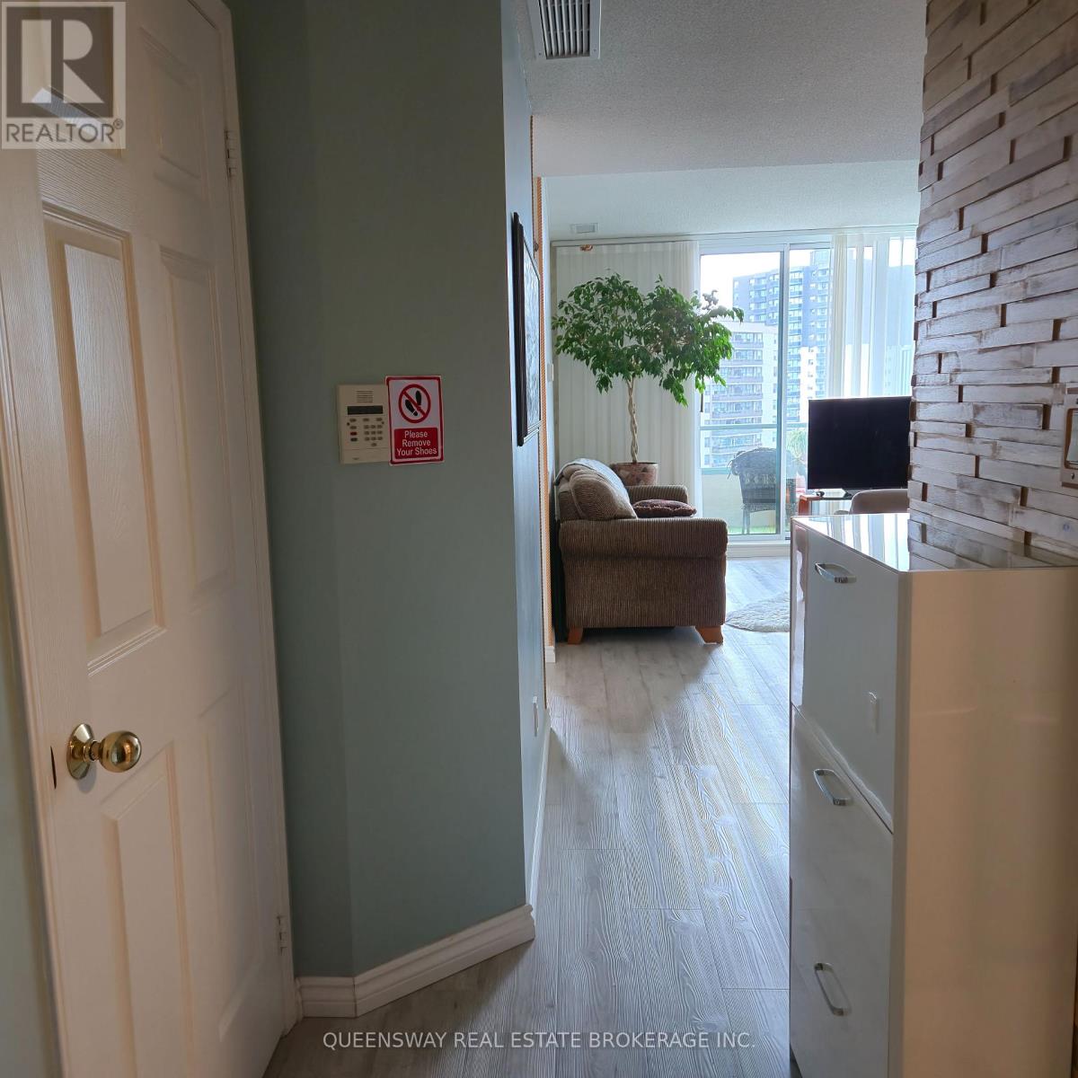 Ph-107 - 1 Emerald Lane, Vaughan (Crestwood-Springfarm-Yorkhill), Ontario  L4J 8N2 - Photo 18 - N12223648