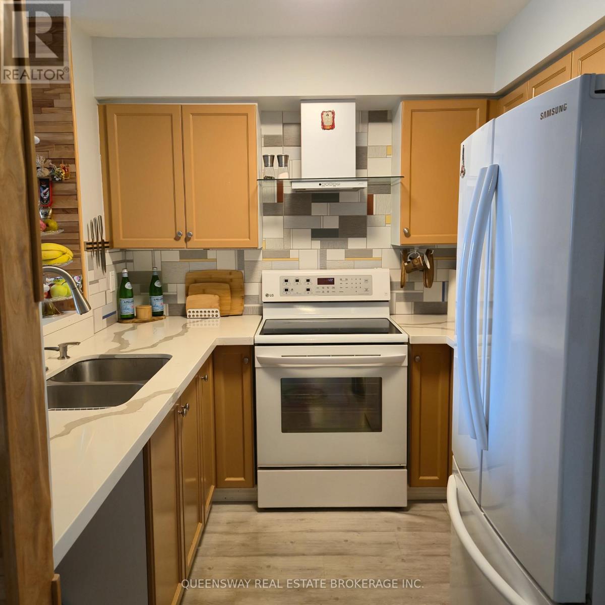 Ph-107 - 1 Emerald Lane, Vaughan (Crestwood-Springfarm-Yorkhill), Ontario  L4J 8N2 - Photo 20 - N12223648