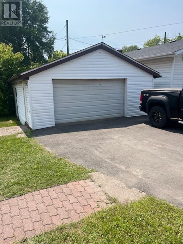 Property at 621 Red River RD image 2