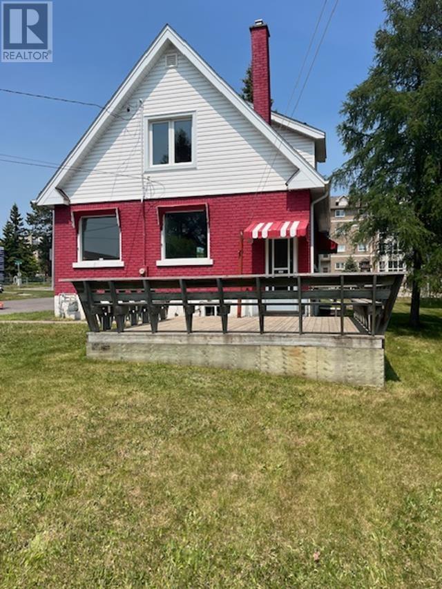 Property at 621 Red River RD image 3