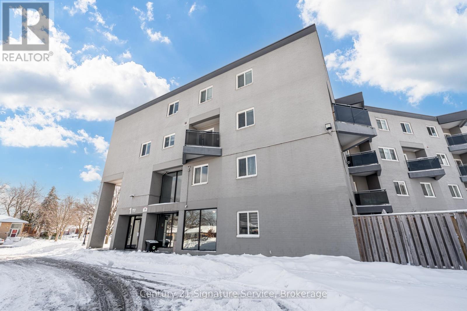 Property at 15 - 2001 BONNYMEDE DRIVE image 2