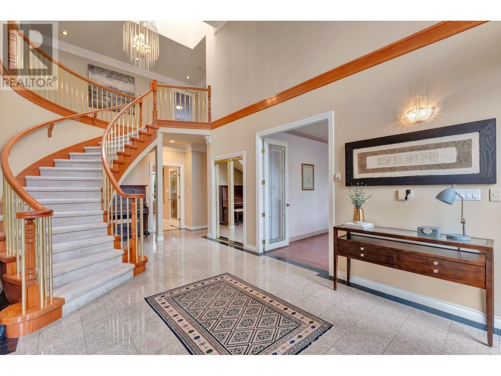 Property at 3660 GRANVILLE AVENUE image 3