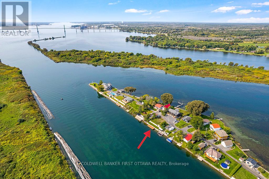 38 Tuttle Point Road, Edwardsburgh/cardinal, Ontario  K0E 1T1 - Photo 2 - X12085532