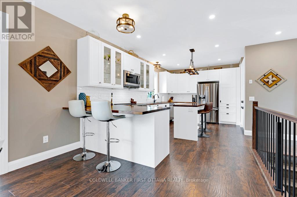 38 Tuttle Point Road, Edwardsburgh/cardinal, Ontario  K0E 1T1 - Photo 14 - X12085532
