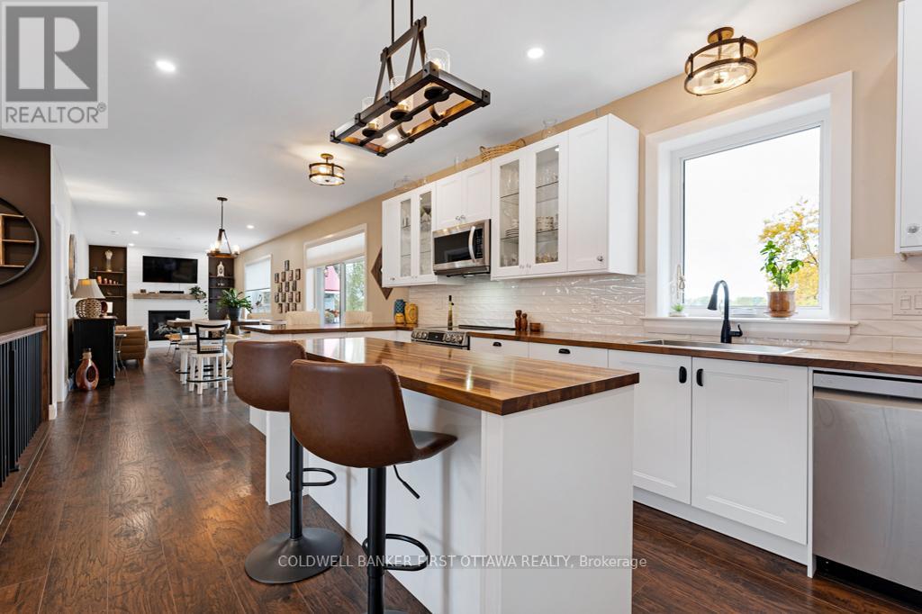 38 Tuttle Point Road, Edwardsburgh/cardinal, Ontario  K0E 1T1 - Photo 11 - X12085532