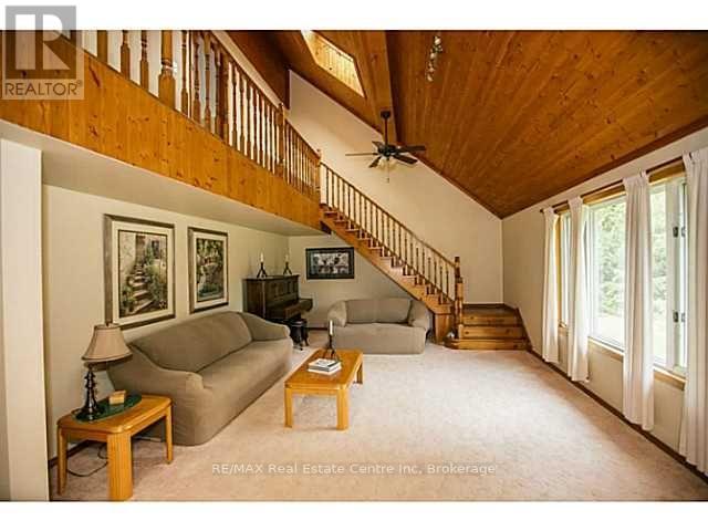 28 Pinegrove Crescent, Adjala-Tosorontio, Ontario  L0M 1M0 - Photo 13 - N12220492