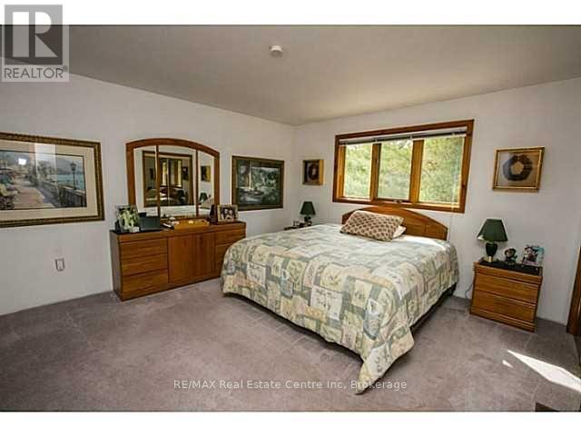 28 Pinegrove Crescent, Adjala-Tosorontio, Ontario  L0M 1M0 - Photo 20 - N12220492