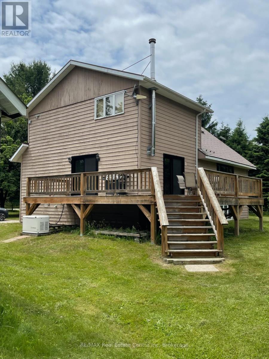 28 Pinegrove Crescent, Adjala-Tosorontio, Ontario  L0M 1M0 - Photo 2 - N12220492