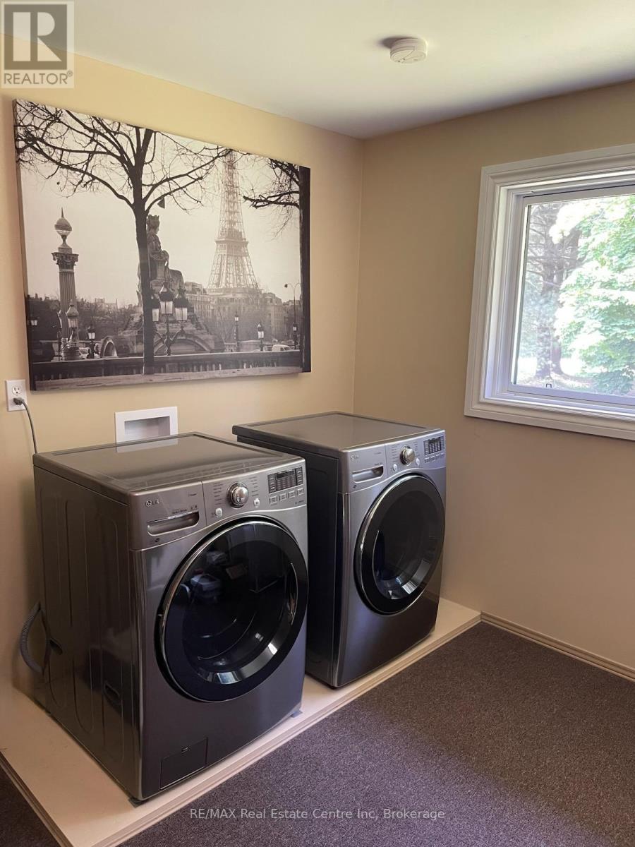 28 Pinegrove Crescent, Adjala-Tosorontio, Ontario  L0M 1M0 - Photo 8 - N12220492