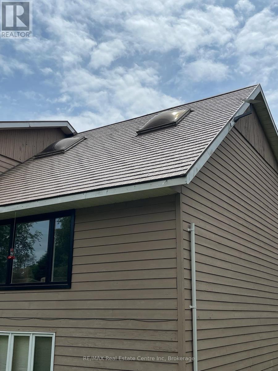 28 Pinegrove Crescent, Adjala-Tosorontio, Ontario  L0M 1M0 - Photo 4 - N12220492