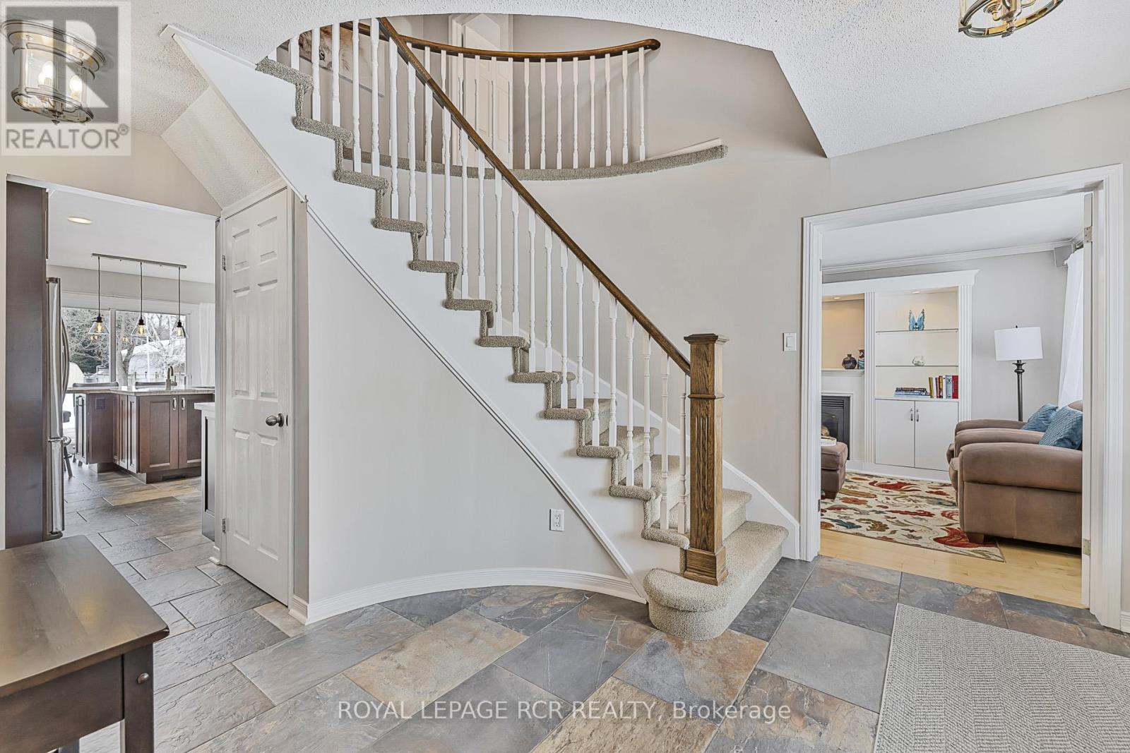 Property at 89 ORIOLE DRIVE image 4